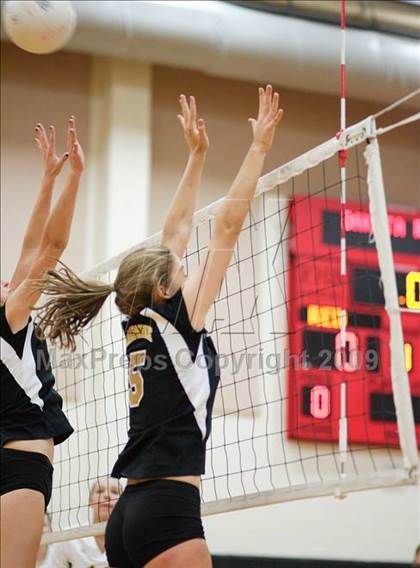 Thumbnail 1 in Mountain Vista vs. Arapahoe (Eaglecrest Invitational) photogallery.
