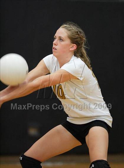 Thumbnail 3 in Mountain Vista vs. Arapahoe (Eaglecrest Invitational) photogallery.