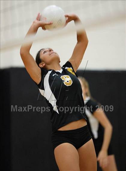 Thumbnail 1 in Mountain Vista vs. Arapahoe (Eaglecrest Invitational) photogallery.