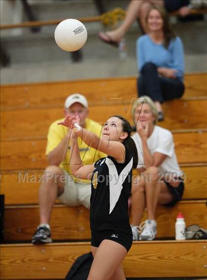 Thumbnail 3 in Mountain Vista vs. Arapahoe (Eaglecrest Invitational) photogallery.
