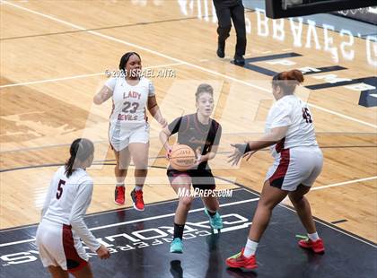 Thumbnail 1 in Lumberton vs. Red Springs (2023 Robeson County Shootout) photogallery.