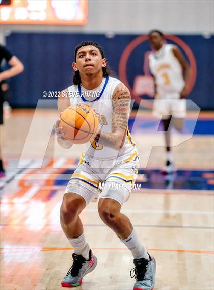 Thumbnail 2 in Folsom vs. Grant (Fortune Showcase) photogallery.