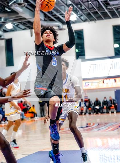 Thumbnail 3 in Folsom vs. Grant (Fortune Showcase) photogallery.