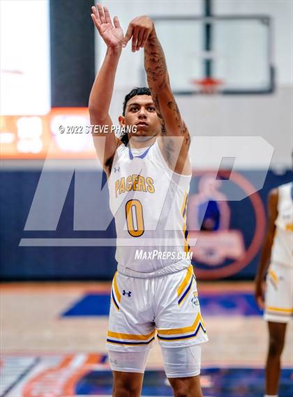 Thumbnail 2 in Folsom vs. Grant (Fortune Showcase) photogallery.