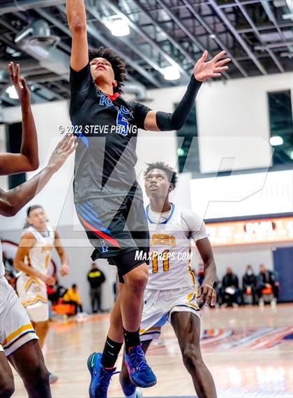 Thumbnail 1 in Folsom vs. Grant (Fortune Showcase) photogallery.