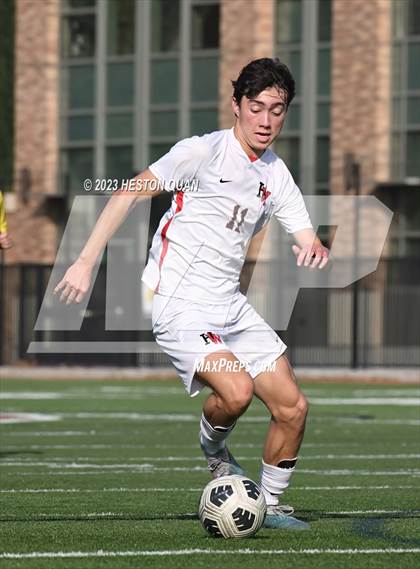 Thumbnail 2 in Harvard-Westlake vs. De La Salle (SoCal Soccer Showcase) photogallery.
