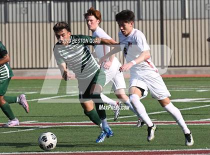 Thumbnail 3 in Harvard-Westlake vs. De La Salle (SoCal Soccer Showcase) photogallery.