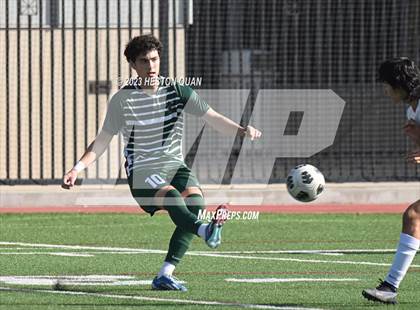 Thumbnail 2 in Harvard-Westlake vs. De La Salle (SoCal Soccer Showcase) photogallery.