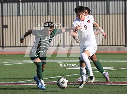 Thumbnail 2 in Harvard-Westlake vs. De La Salle (SoCal Soccer Showcase) photogallery.
