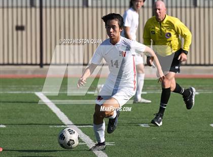 Thumbnail 1 in Harvard-Westlake vs. De La Salle (SoCal Soccer Showcase) photogallery.