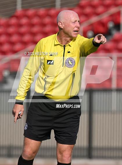 Thumbnail 3 in Harvard-Westlake vs. De La Salle (SoCal Soccer Showcase) photogallery.
