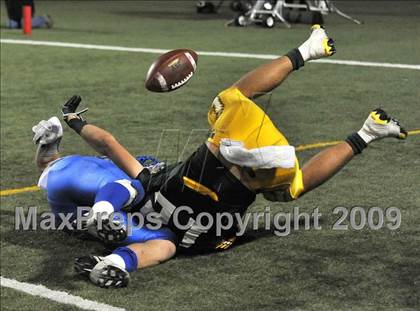 Thumbnail 1 in Dana Hills vs. Edison (CIF SS Playoffs) photogallery.