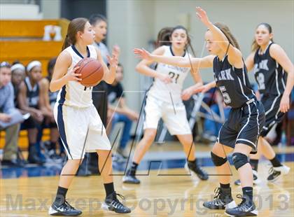Thumbnail 3 in Clark vs. O'Connor photogallery.