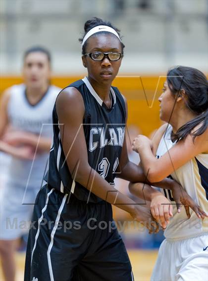 Thumbnail 2 in Clark vs. O'Connor photogallery.