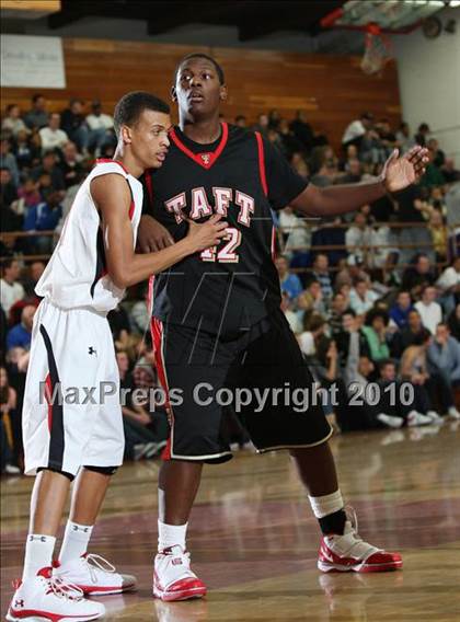 Thumbnail 3 in Taft vs. Centennial (MaxPreps Holiday Classic) photogallery.