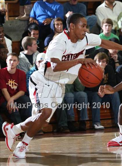 Thumbnail 2 in Taft vs. Centennial (MaxPreps Holiday Classic) photogallery.