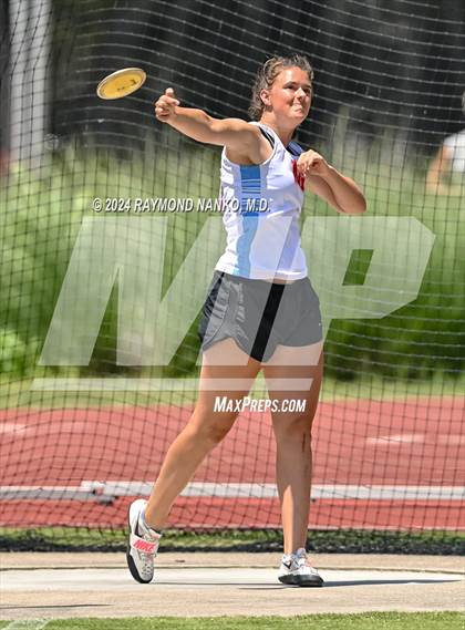 Thumbnail 2 in IHSAA Finals (Discus)  photogallery.