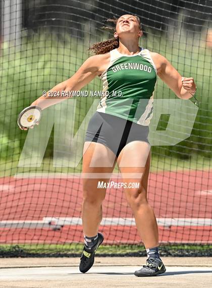 Thumbnail 1 in IHSAA Finals (Discus)  photogallery.