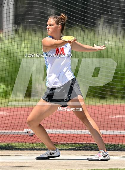 Thumbnail 2 in IHSAA Finals (Discus)  photogallery.