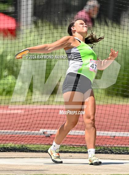 Thumbnail 3 in IHSAA Finals (Discus)  photogallery.