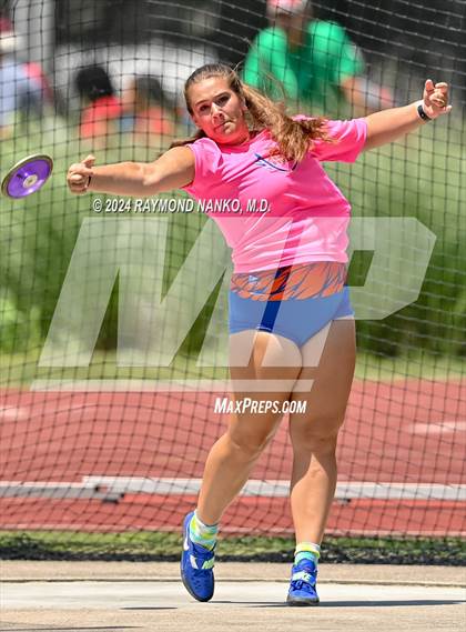 Thumbnail 2 in IHSAA Finals (Discus)  photogallery.