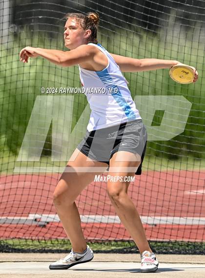Thumbnail 3 in IHSAA Finals (Discus)  photogallery.