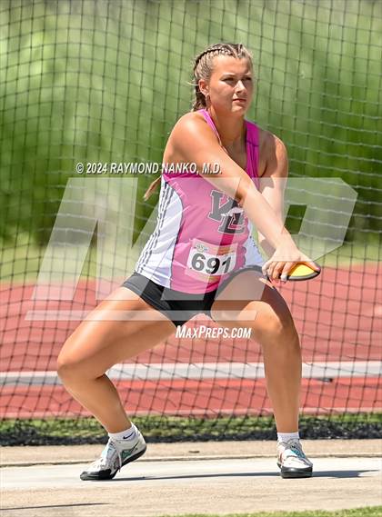 Thumbnail 1 in IHSAA Finals (Discus)  photogallery.