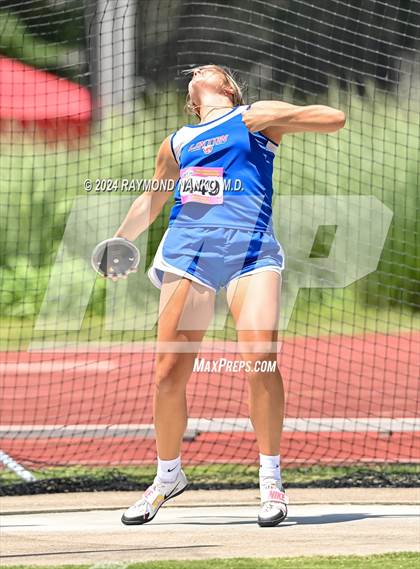 Thumbnail 2 in IHSAA Finals (Discus)  photogallery.