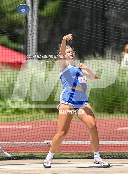 Thumbnail 1 in IHSAA Finals (Discus)  photogallery.