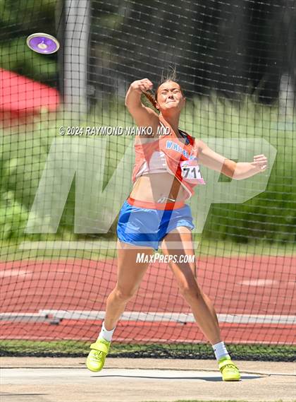 Thumbnail 2 in IHSAA Finals (Discus)  photogallery.
