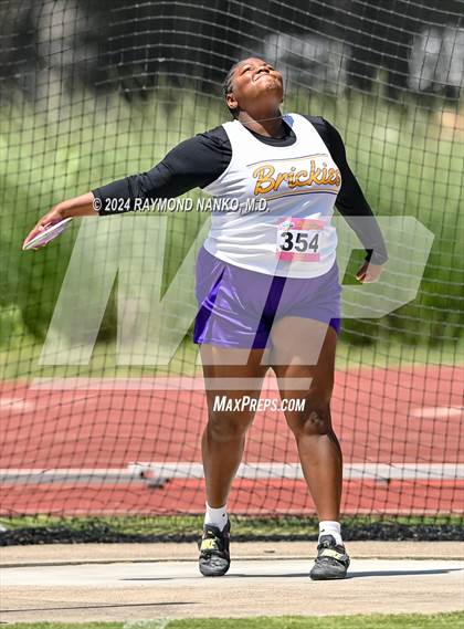Thumbnail 1 in IHSAA Finals (Discus)  photogallery.