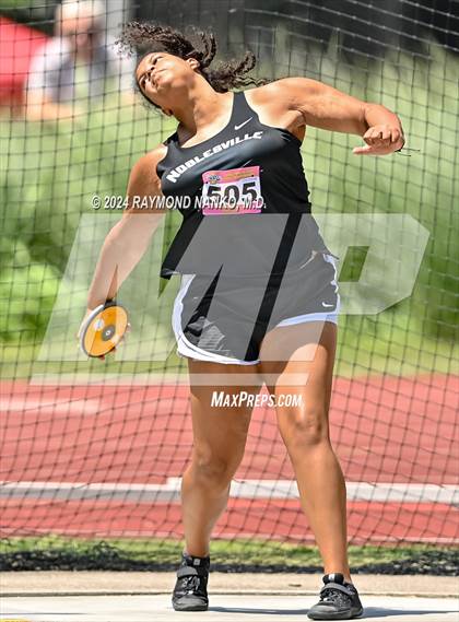 Thumbnail 3 in IHSAA Finals (Discus)  photogallery.