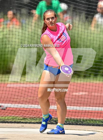 Thumbnail 2 in IHSAA Finals (Discus)  photogallery.