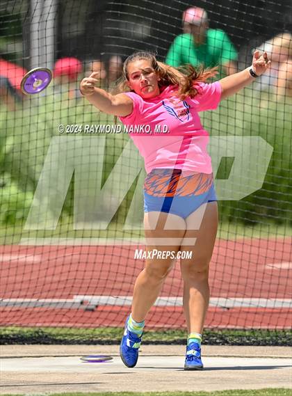 Thumbnail 3 in IHSAA Finals (Discus)  photogallery.