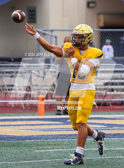 Thumbnail 3 in Bishop Gorman vs St. Thomas Aquinas (Broward County Showcase)  photogallery.