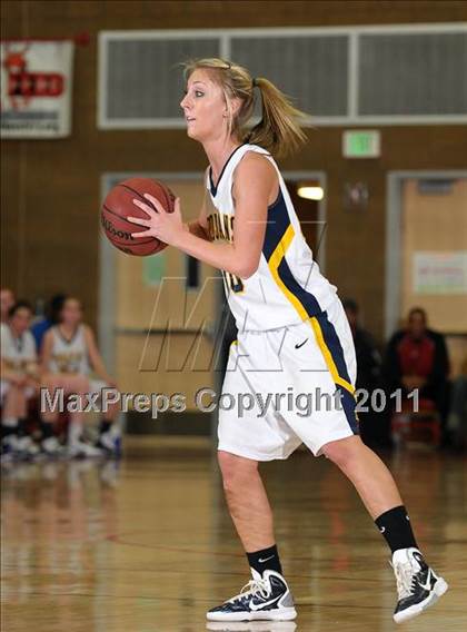 Thumbnail 1 in Bella Vista vs. Oak Ridge (Common Good Classic) photogallery.