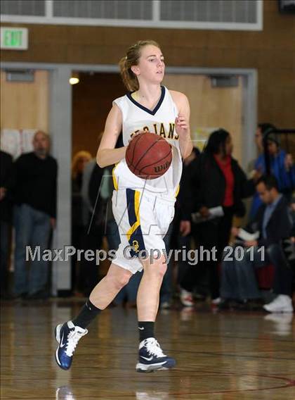 Thumbnail 2 in Bella Vista vs. Oak Ridge (Common Good Classic) photogallery.