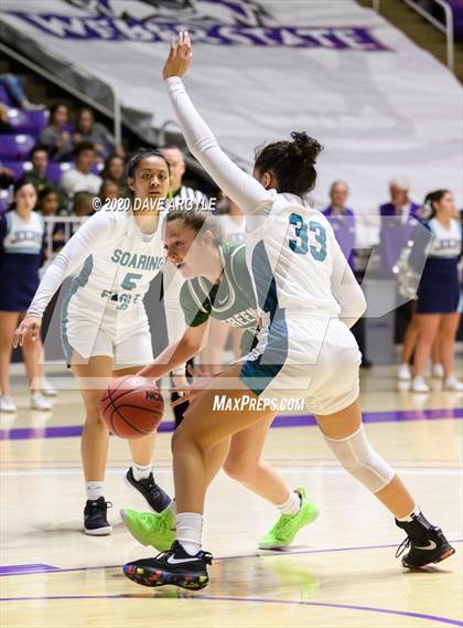 Thumbnail 3 in Green Canyon vs. Juan Diego Catholic (UHSAA 4A Quarterfinal) photogallery.
