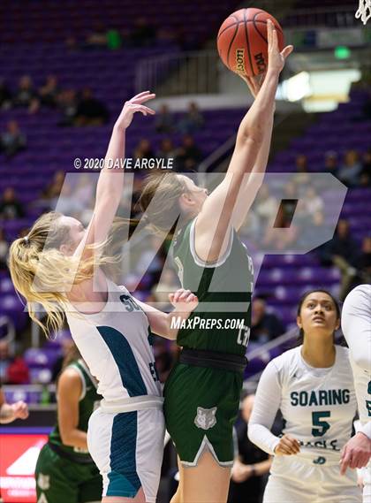 Thumbnail 2 in Green Canyon vs. Juan Diego Catholic (UHSAA 4A Quarterfinal) photogallery.