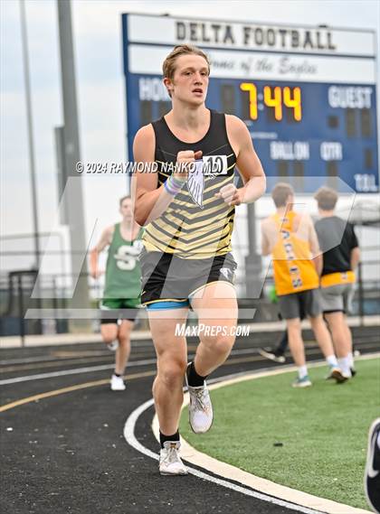 Thumbnail 1 in IHSAA Delta Sectionals (800 Meter)  photogallery.