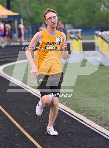 Thumbnail 2 in IHSAA Delta Sectionals (800 Meter)  photogallery.