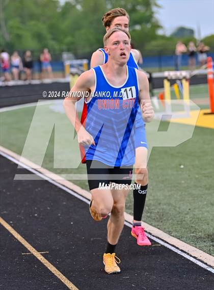 Thumbnail 1 in IHSAA Delta Sectionals (800 Meter)  photogallery.