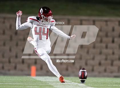 Thumbnail 2 in Pottsboro vs Grandview (3A-1 Region II Area Round) photogallery.