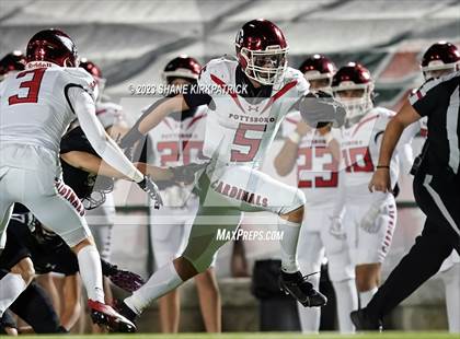Thumbnail 2 in Pottsboro vs Grandview (3A-1 Region II Area Round) photogallery.