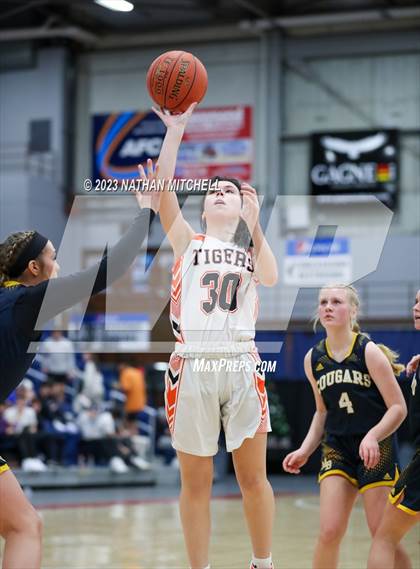 Thumbnail 3 in Mt. Blue vs. Gardiner (Capital City Hoops Classic) photogallery.