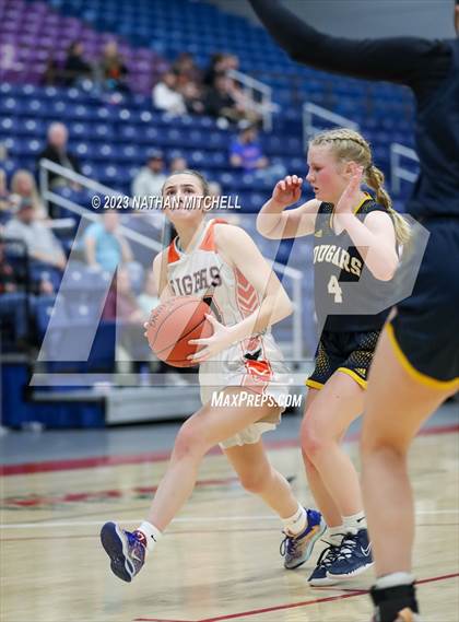 Thumbnail 2 in Mt. Blue vs. Gardiner (Capital City Hoops Classic) photogallery.