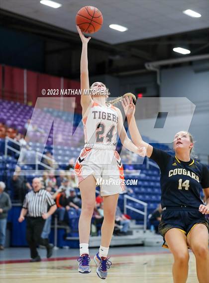 Thumbnail 1 in Mt. Blue vs. Gardiner (Capital City Hoops Classic) photogallery.