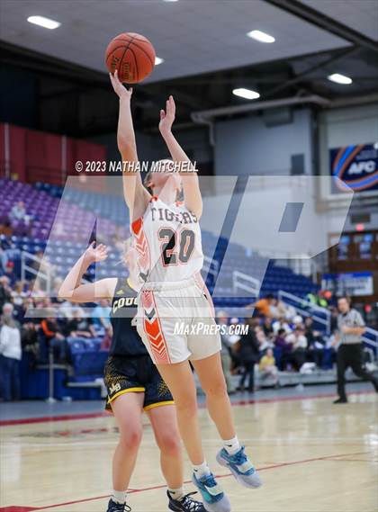 Thumbnail 3 in Mt. Blue vs. Gardiner (Capital City Hoops Classic) photogallery.