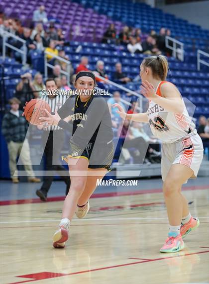 Thumbnail 3 in Mt. Blue vs. Gardiner (Capital City Hoops Classic) photogallery.