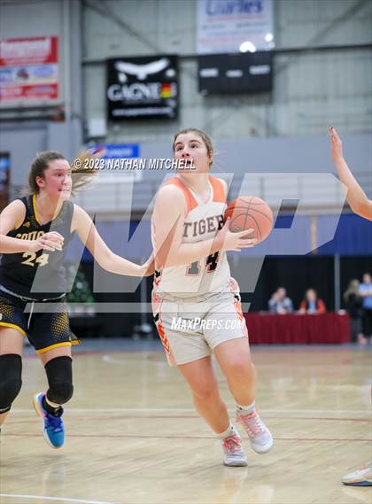 Thumbnail 2 in Mt. Blue vs. Gardiner (Capital City Hoops Classic) photogallery.